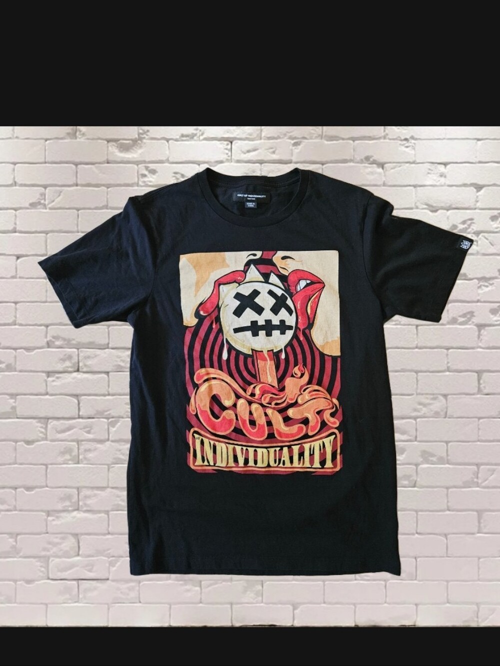 Cult of Individuality Zany Face Graphic T-Shirt Small